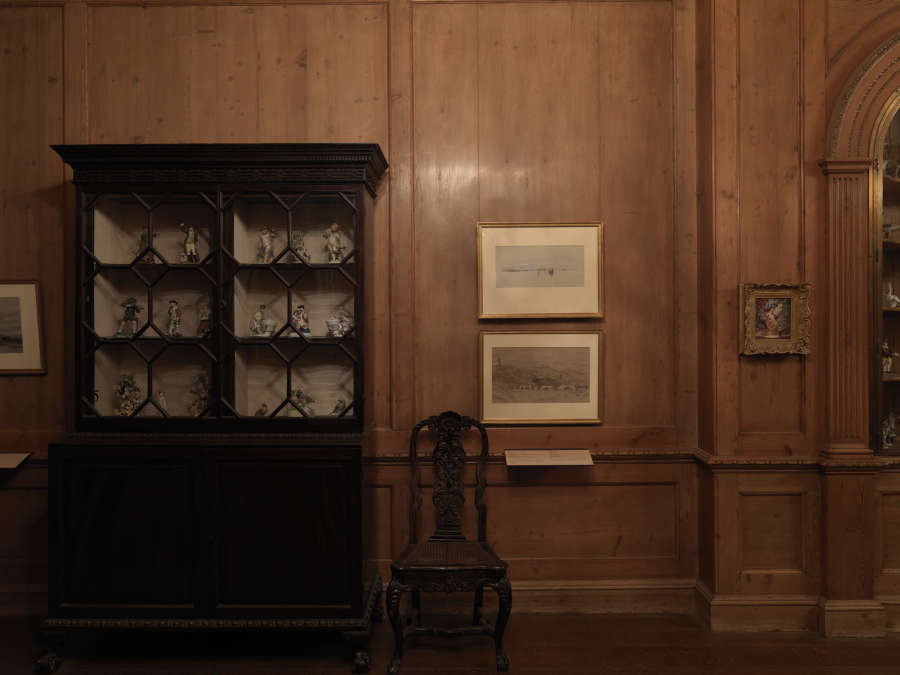 view exhibition image