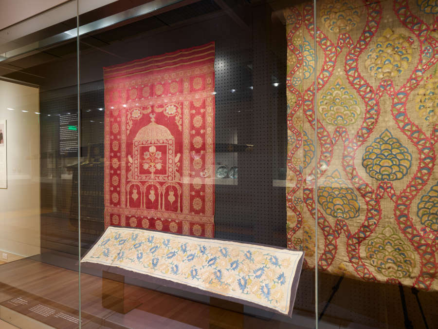 view exhibition image