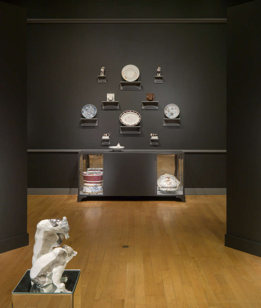 view exhibition image