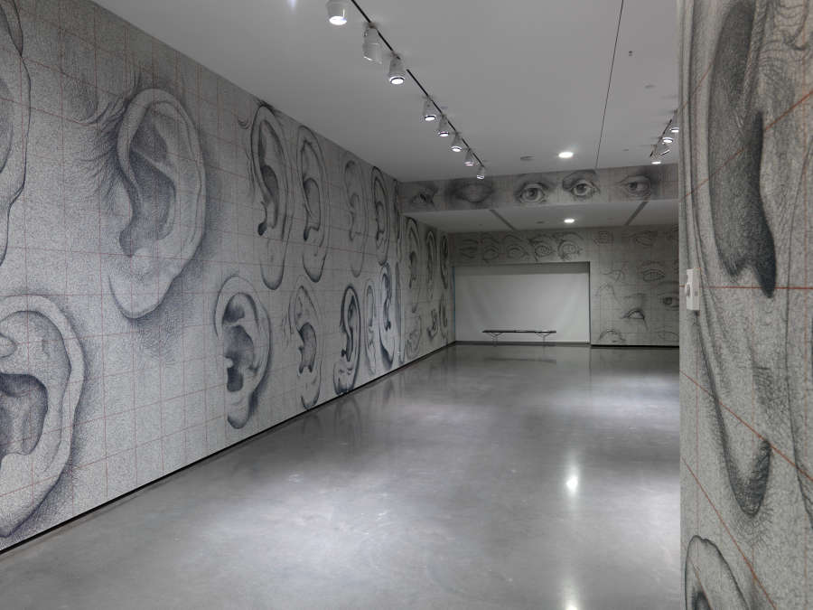 view exhibition image