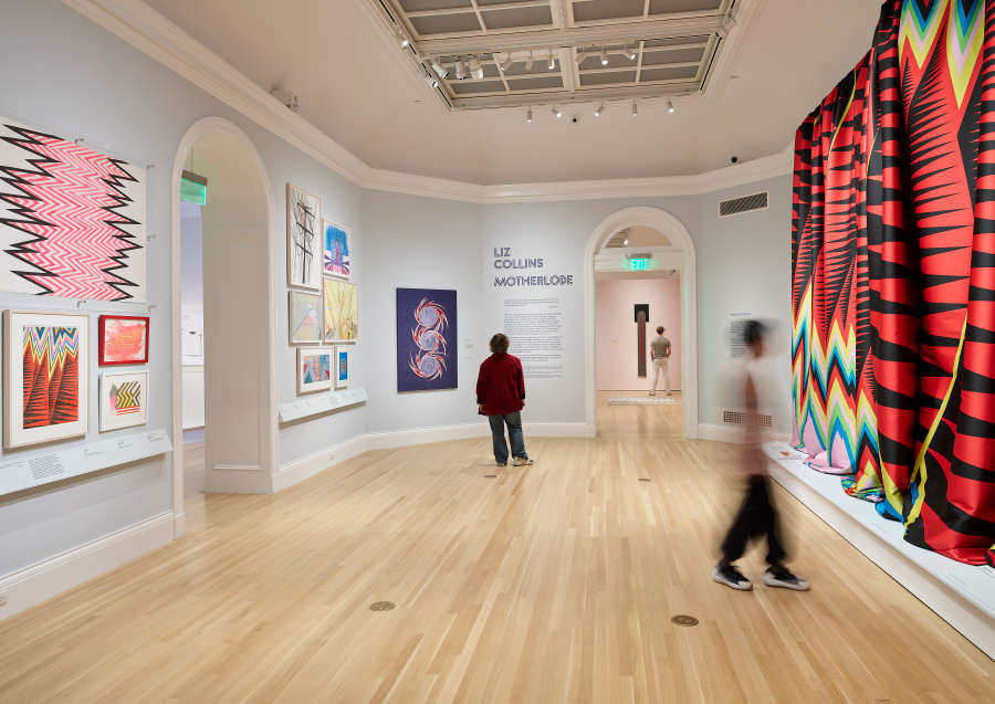 view exhibition image