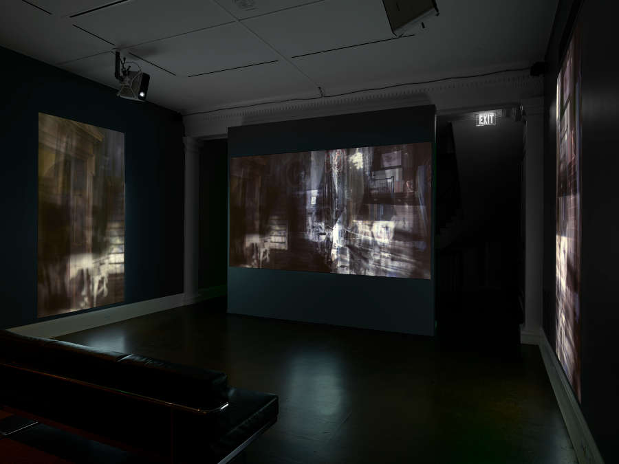 view exhibition image