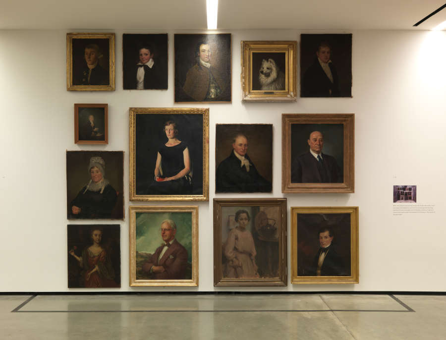 view exhibition image