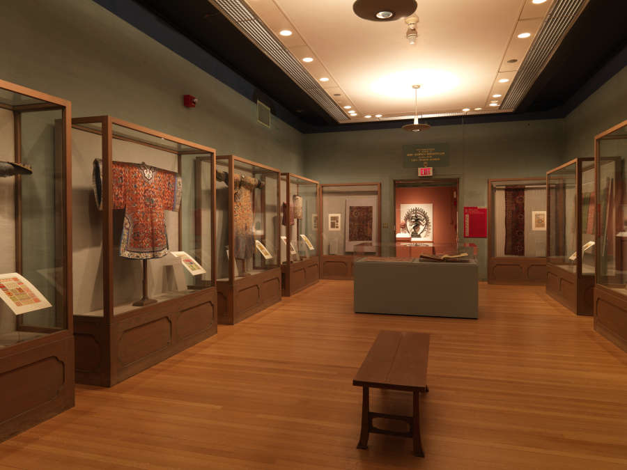 view exhibition image