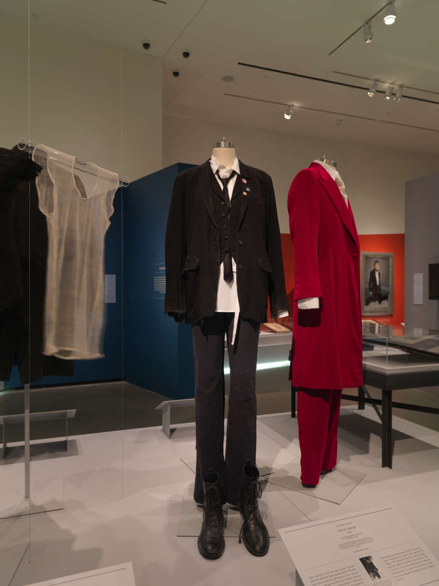 view exhibition image