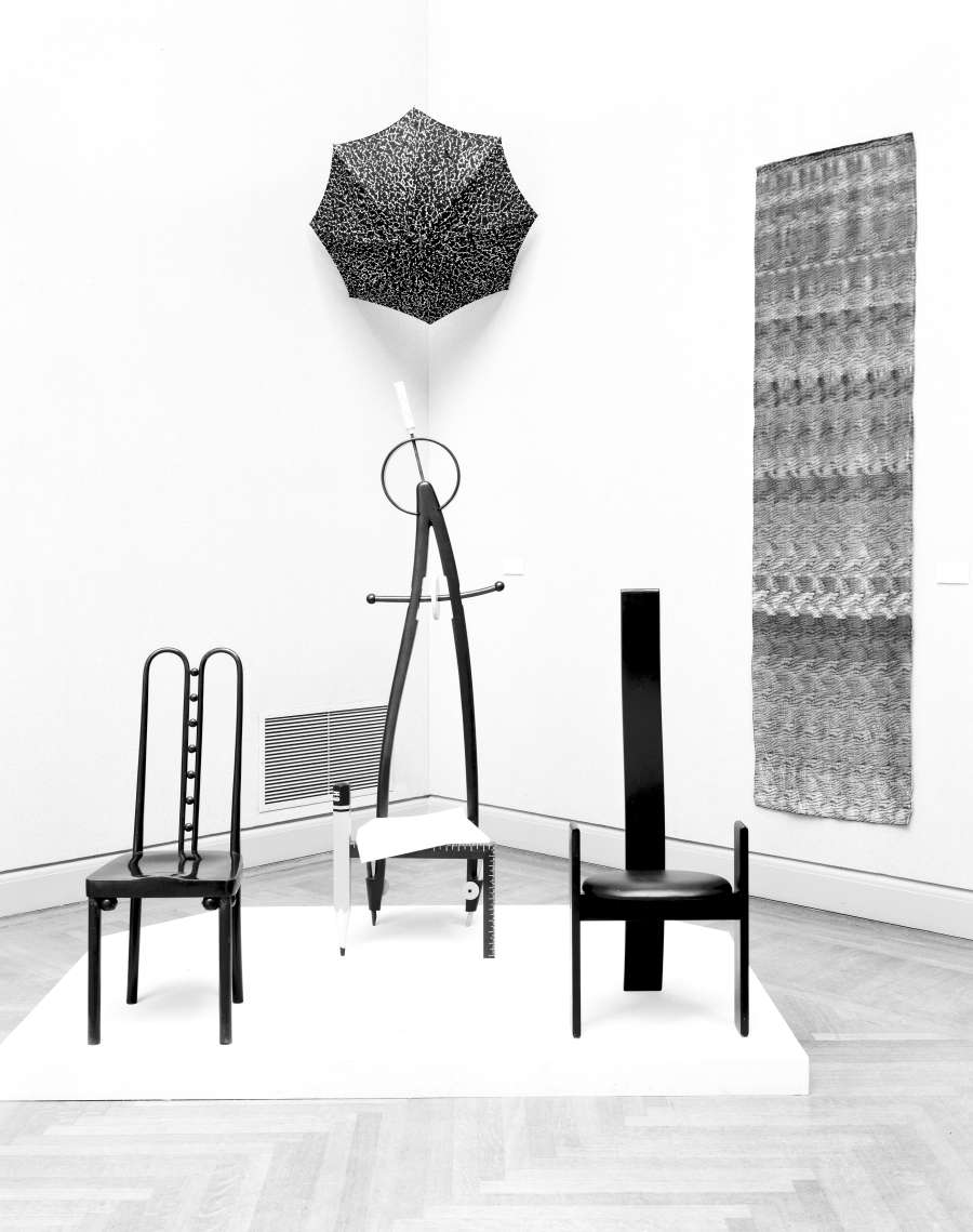 view exhibition image