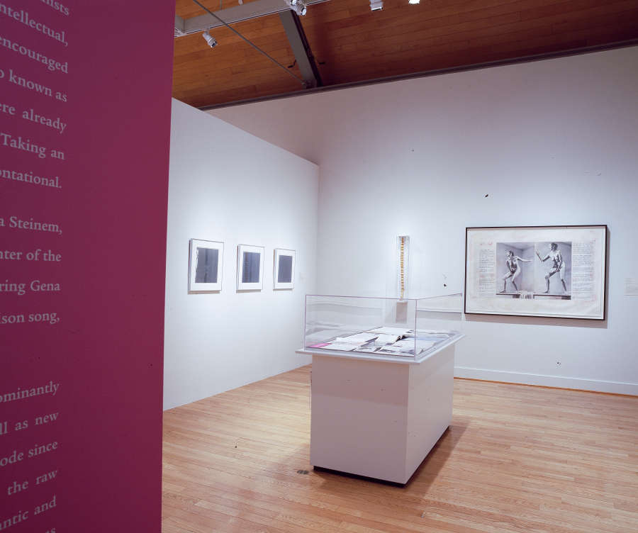 view exhibition image