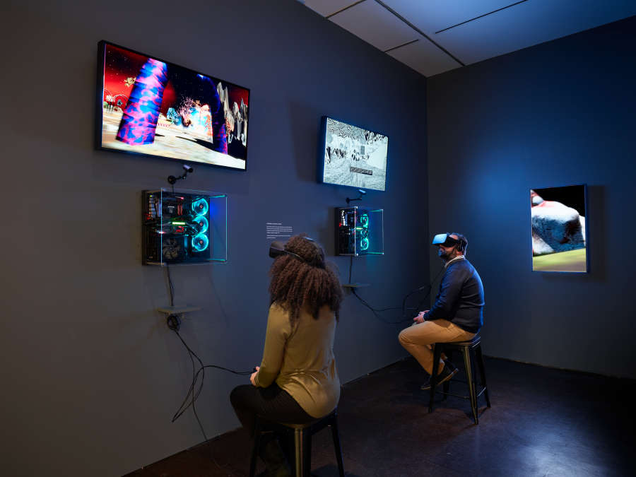 view exhibition image