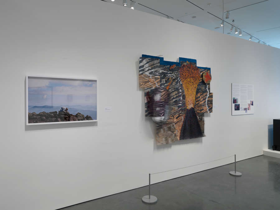 view exhibition image