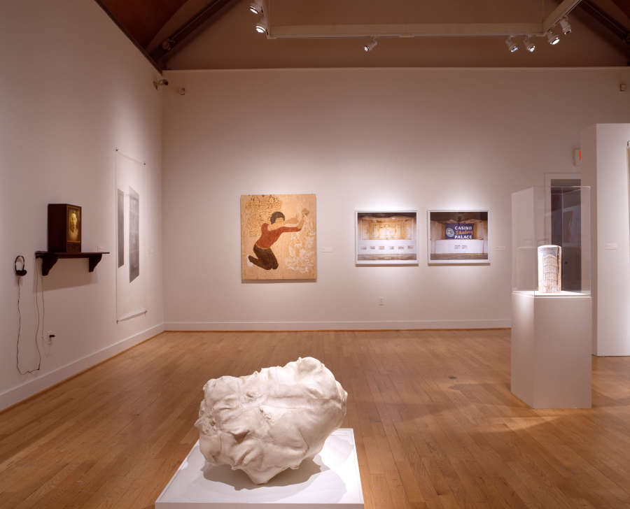 view exhibition image