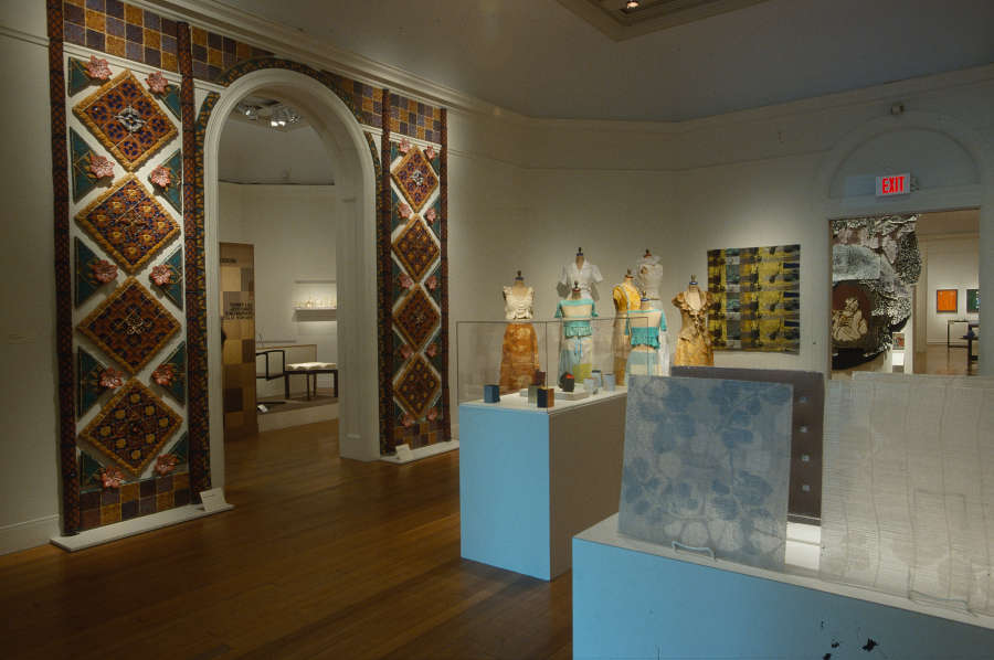 view exhibition image