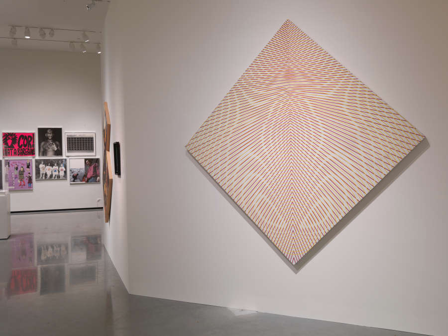 view exhibition image