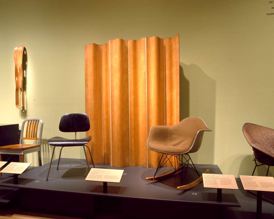 view exhibition image