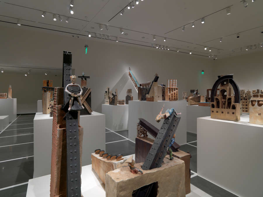 view exhibition image