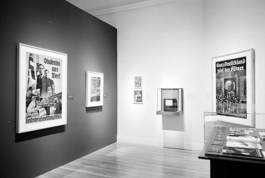 view exhibition image