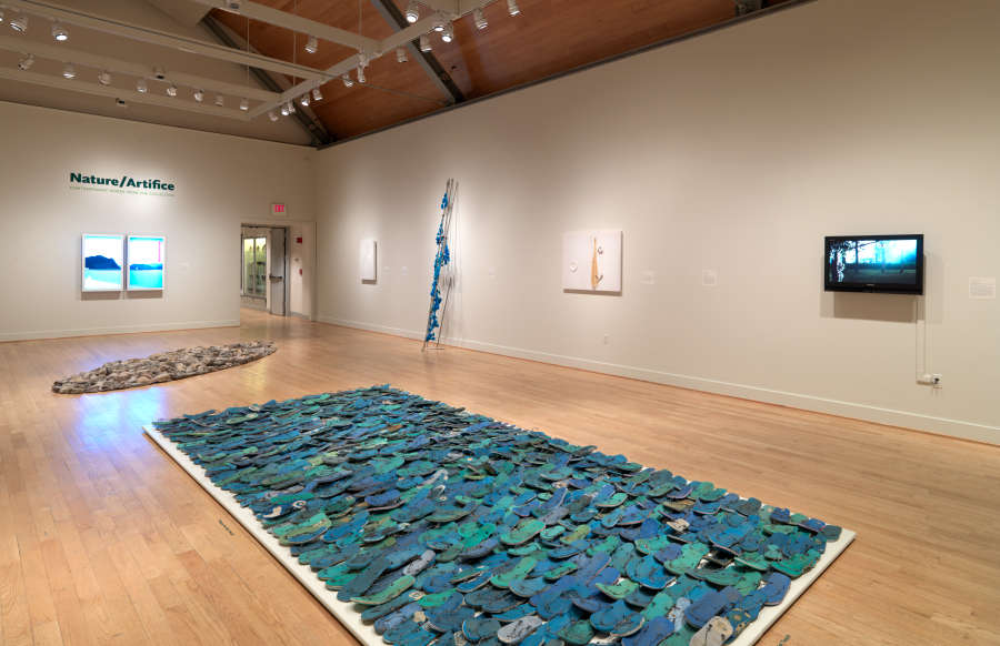 view exhibition image