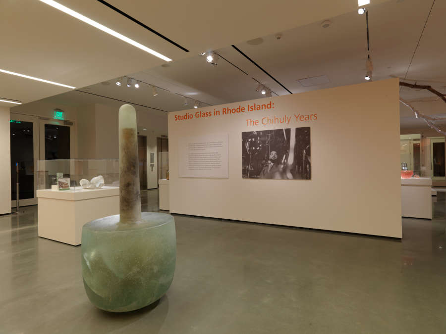 view exhibition image