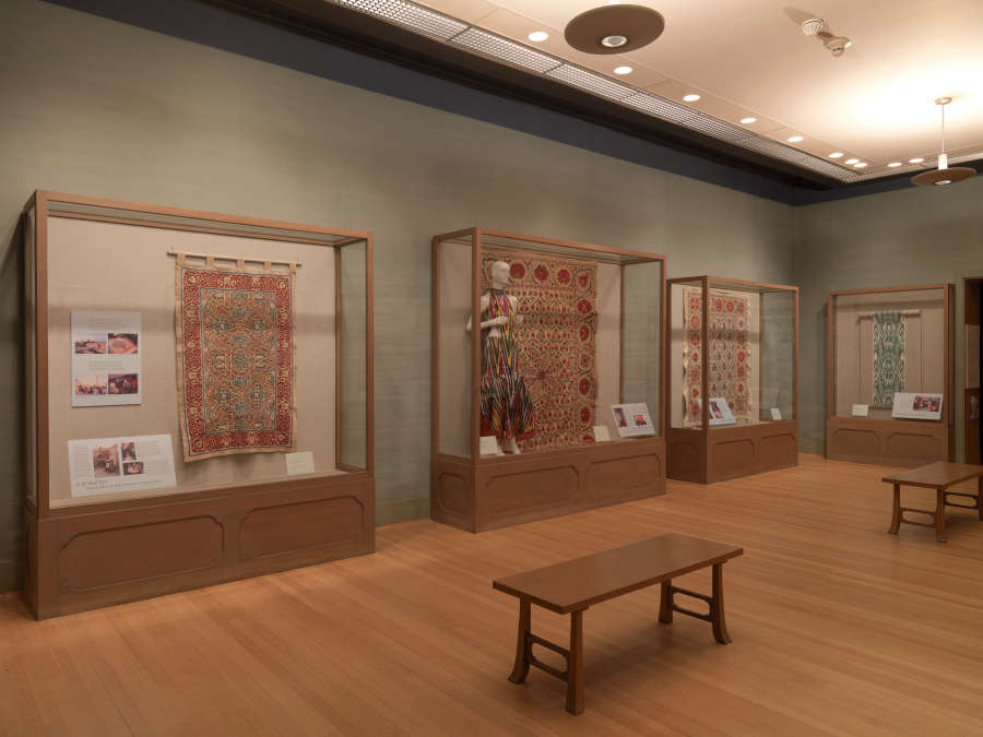 view exhibition image