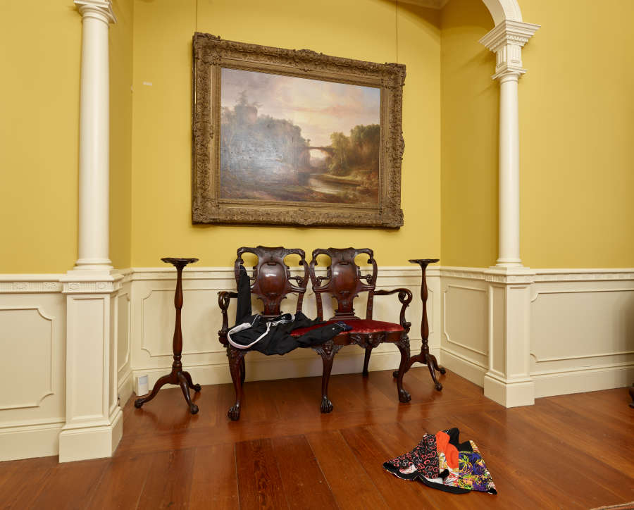 view exhibition image