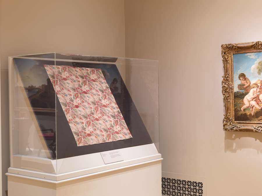 view exhibition image