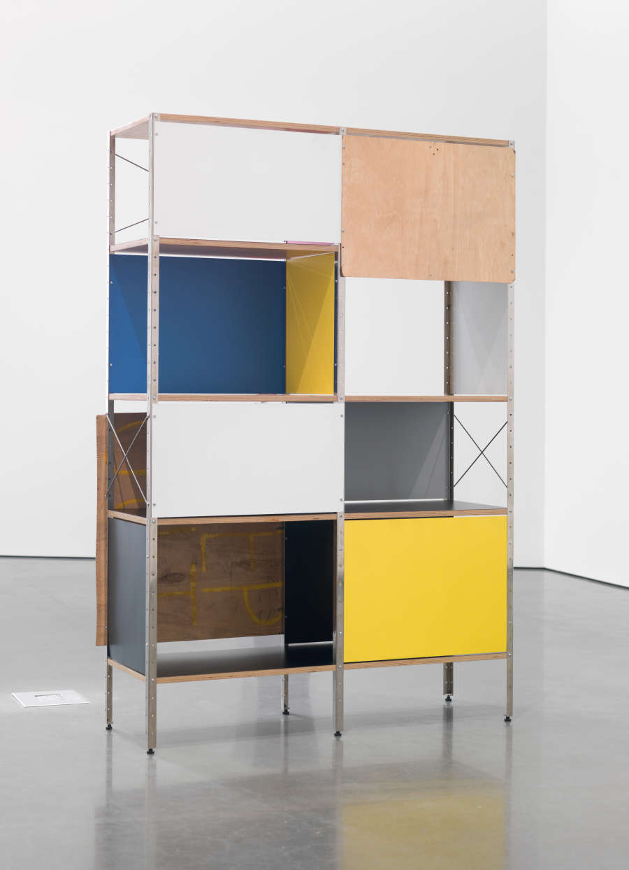 view exhibition image