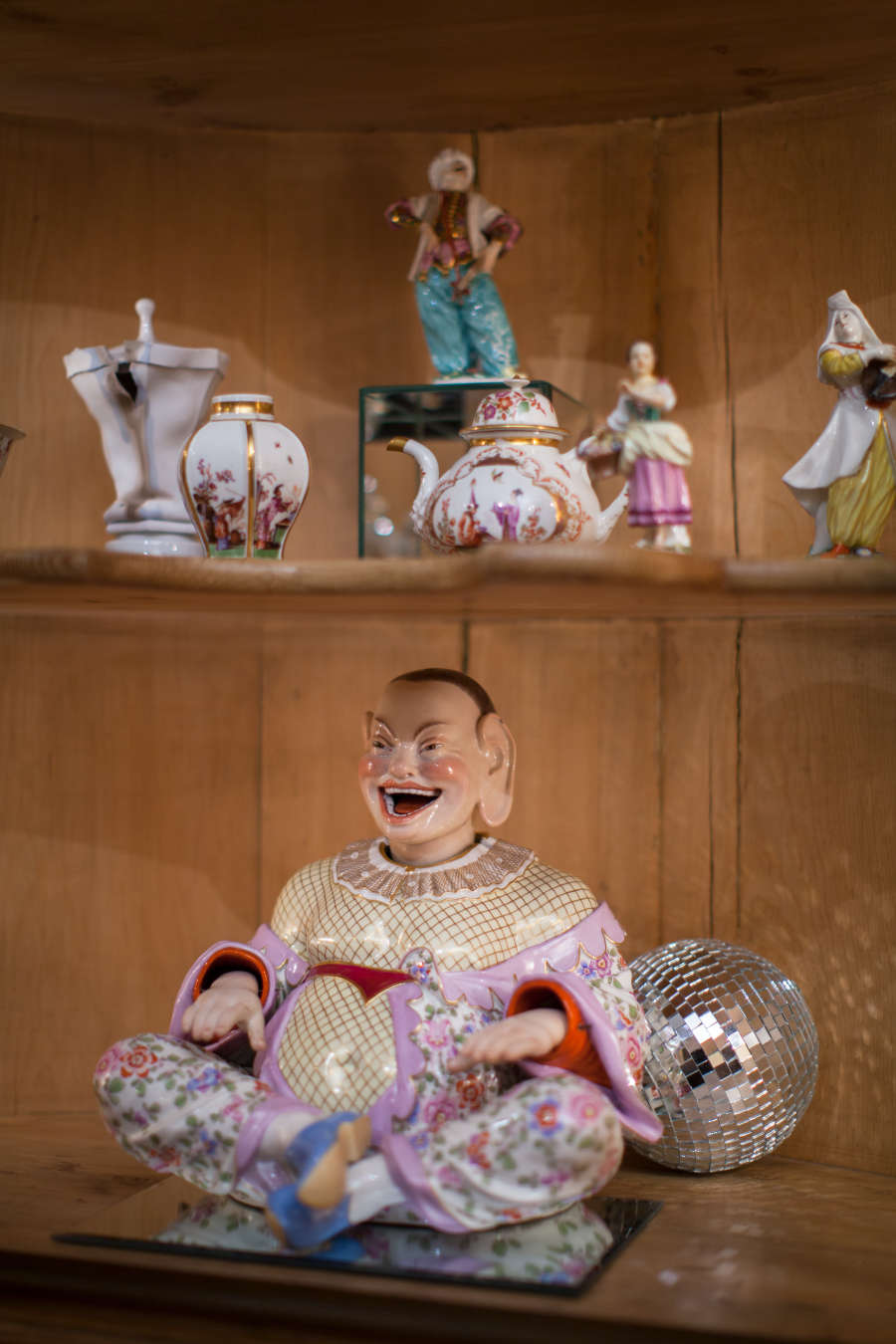 view exhibition image