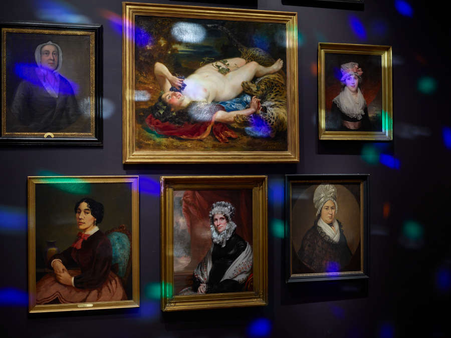 view exhibition image