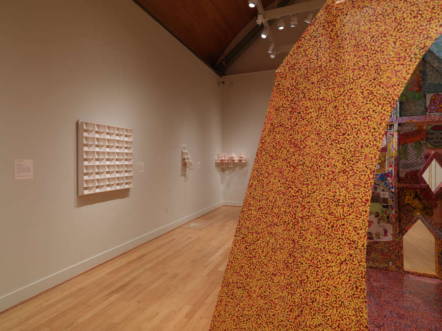 view exhibition image