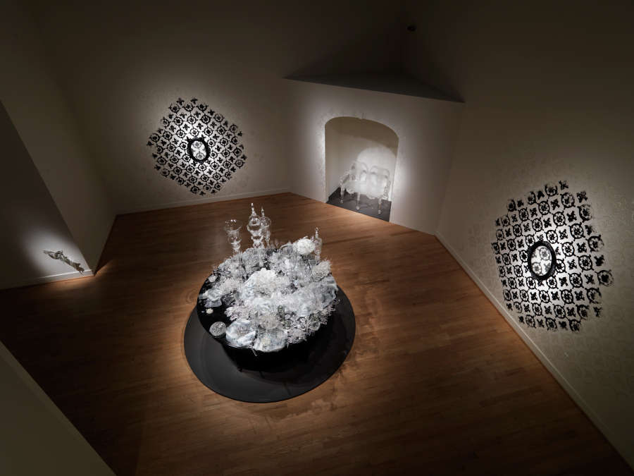 view exhibition image