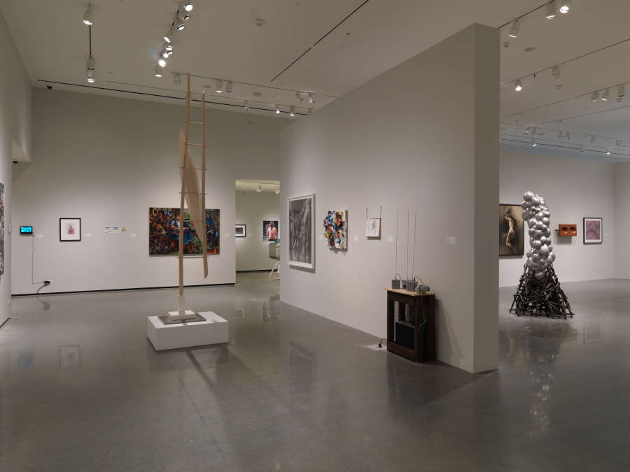 view exhibition image