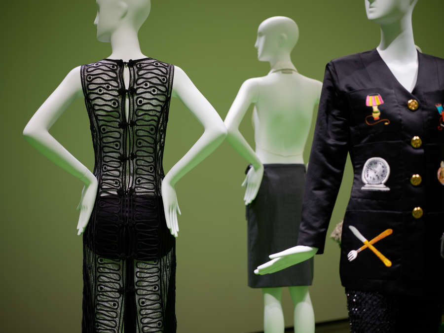 view exhibition image