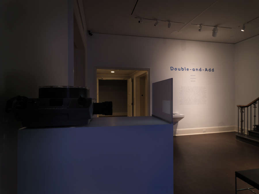 view exhibition image