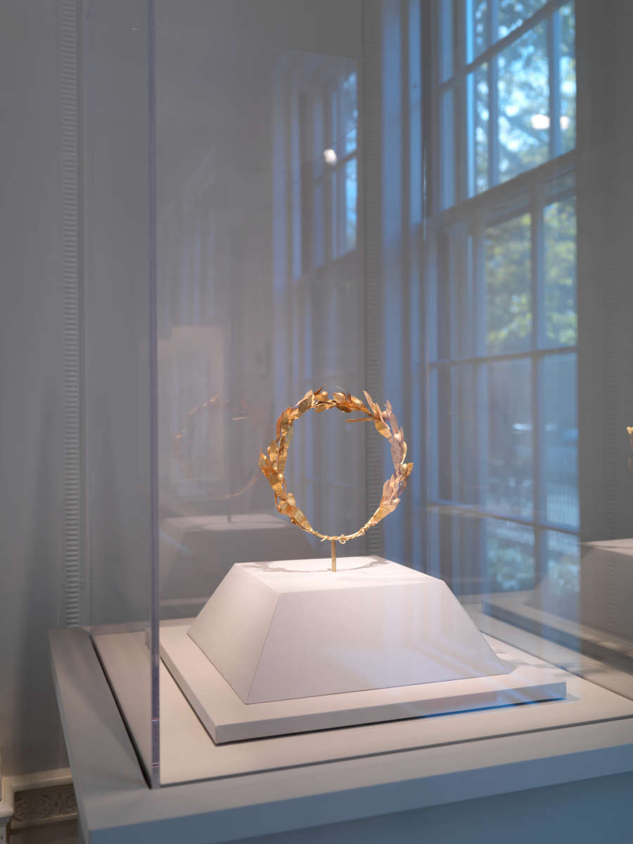 view exhibition image