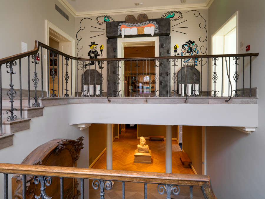 view exhibition image