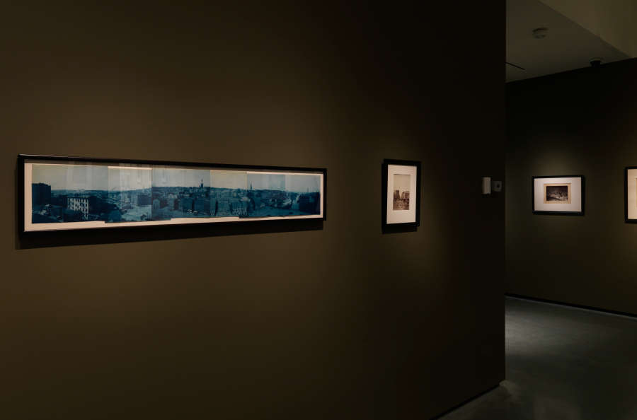 view exhibition image