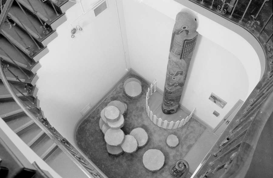 view exhibition image