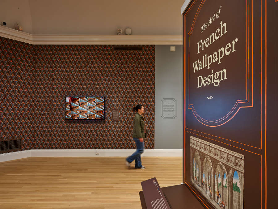 view exhibition image