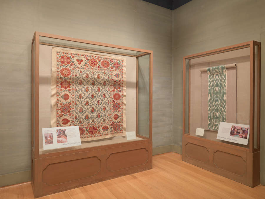 view exhibition image