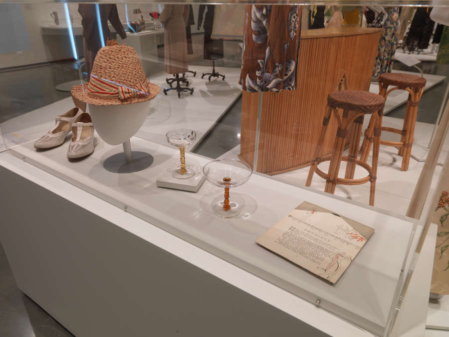 view exhibition image