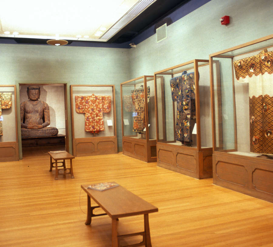 view exhibition image