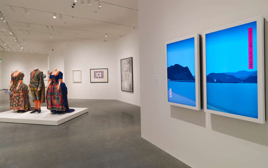 view exhibition image