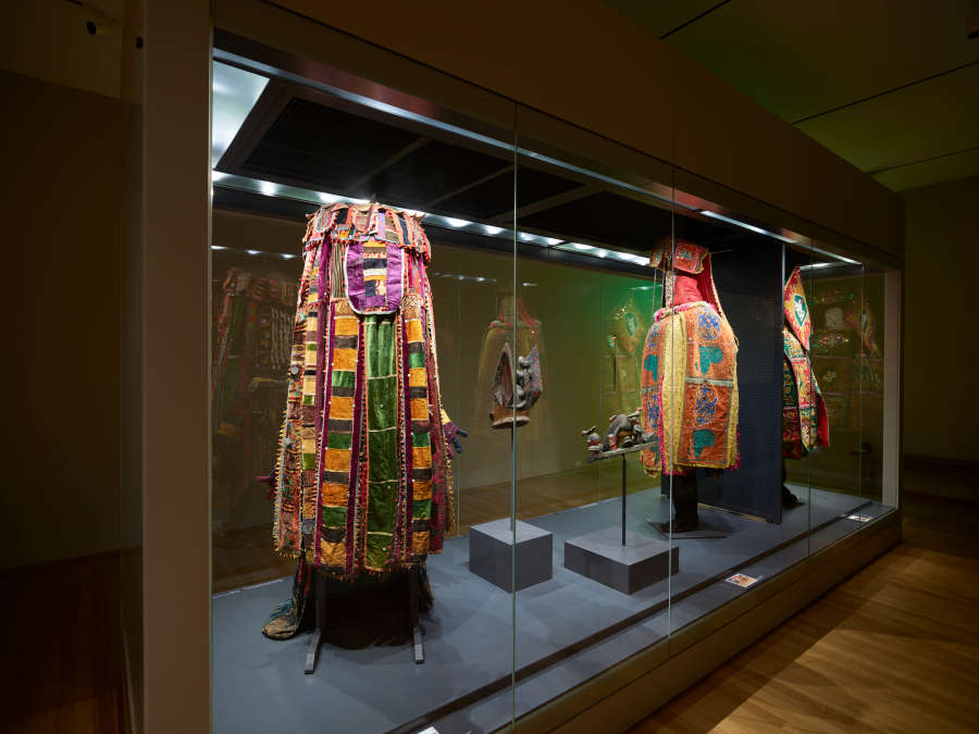 view exhibition image