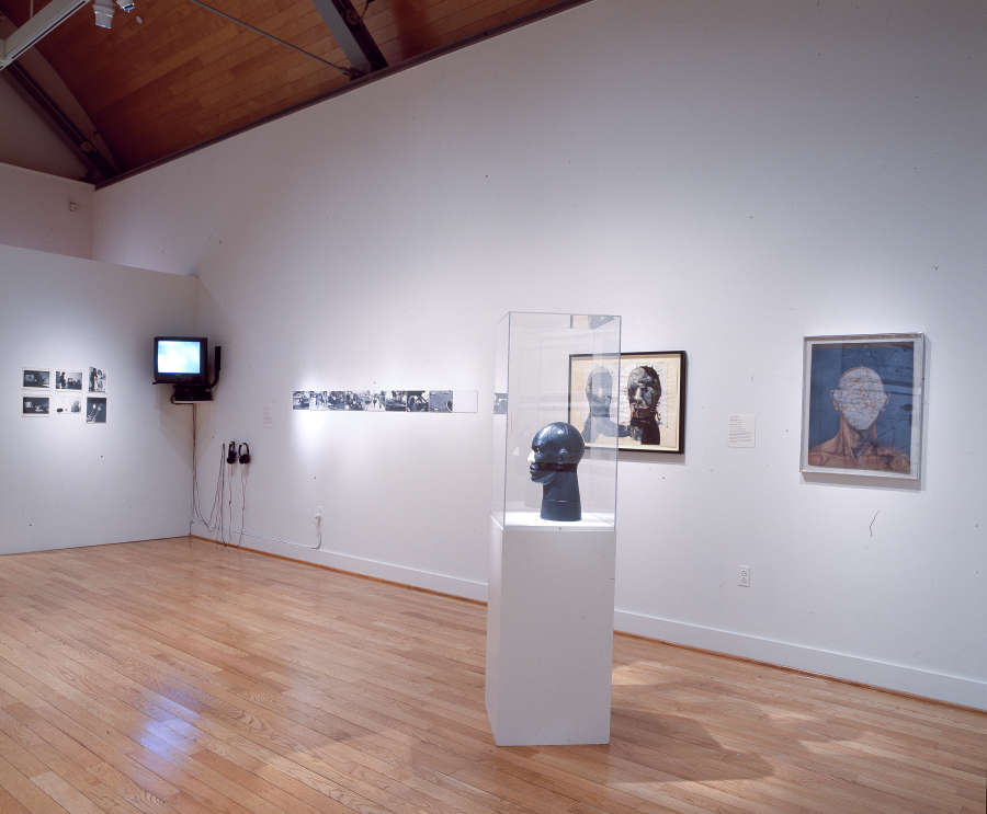 view exhibition image