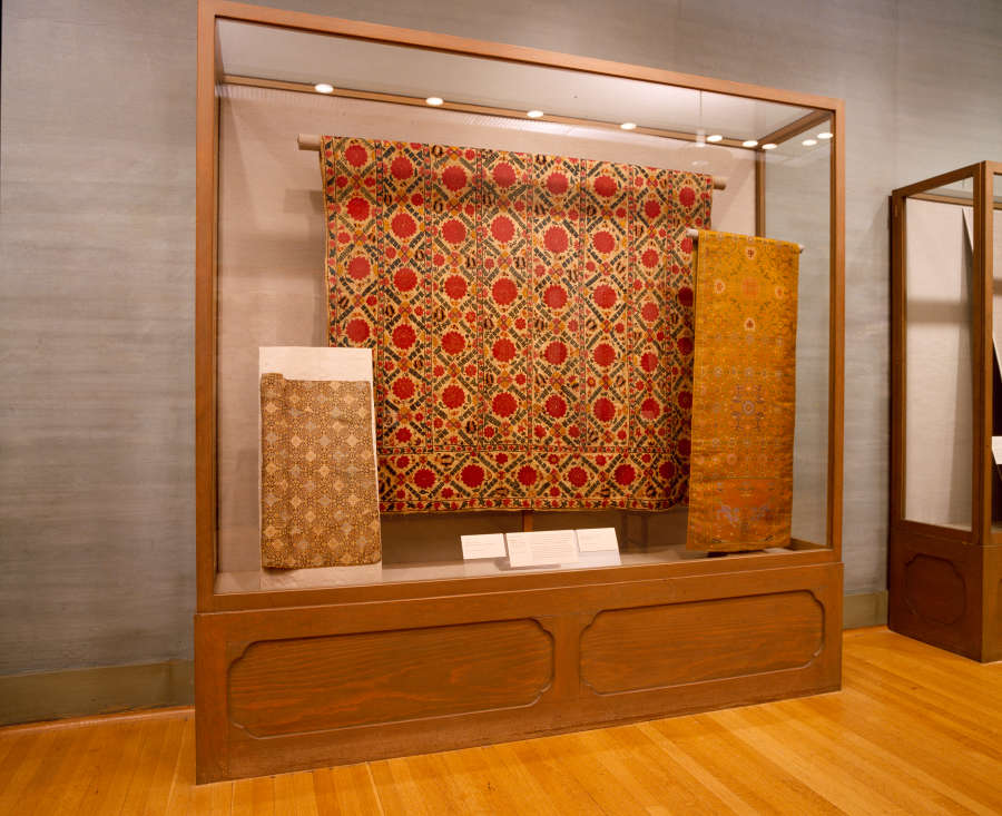 view exhibition image