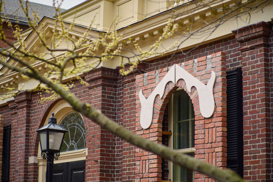 view exhibition image