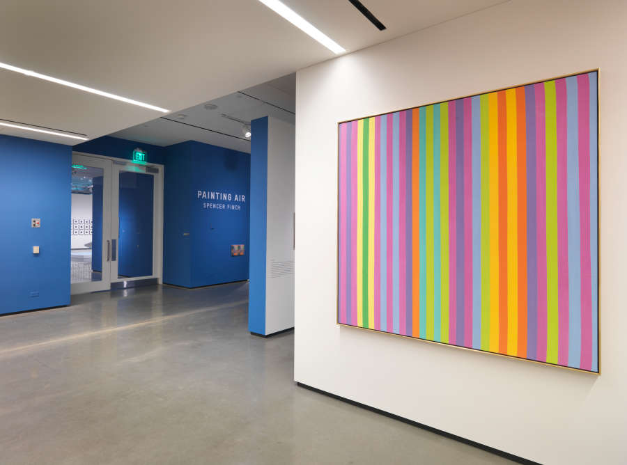 view exhibition image