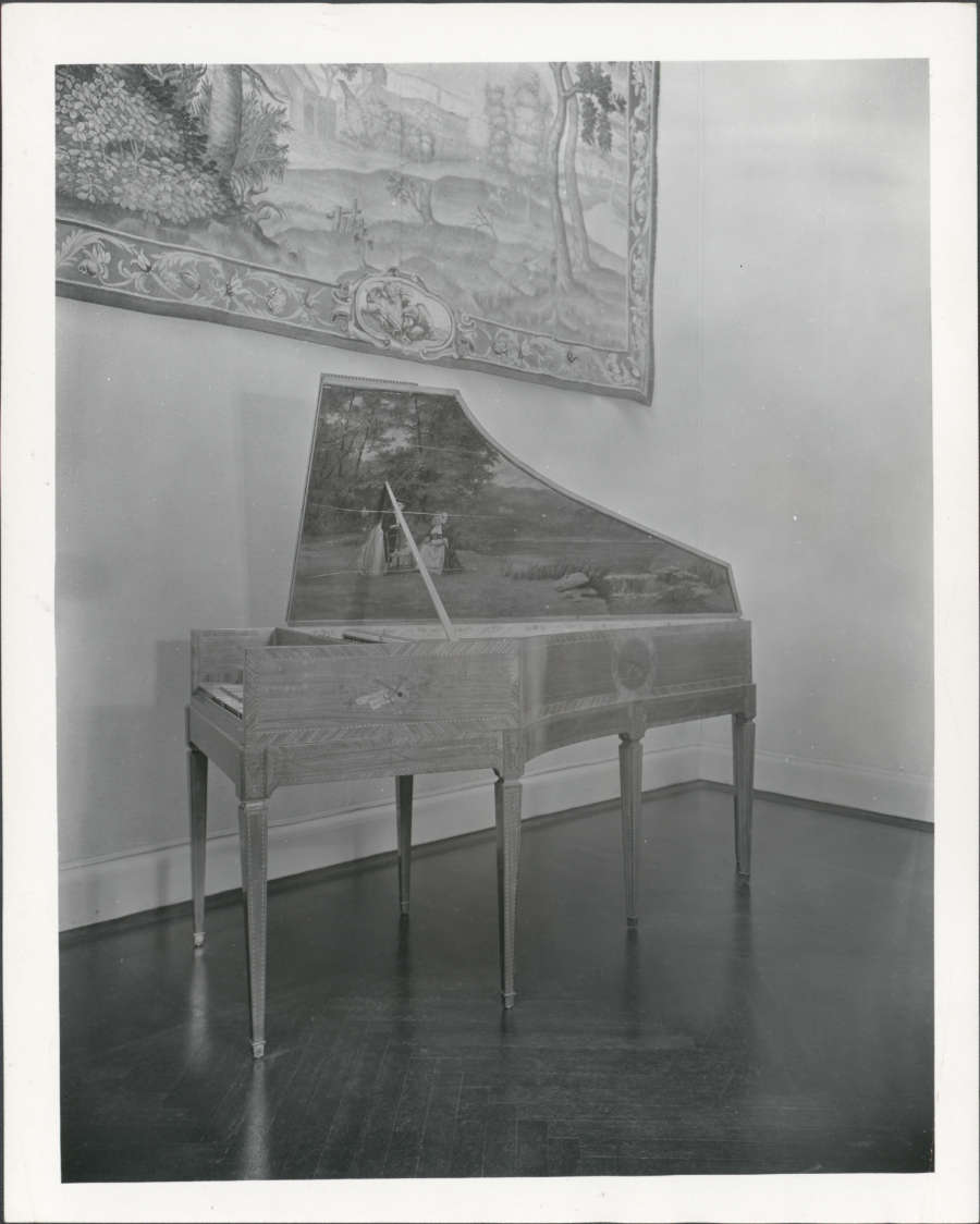 view exhibition image