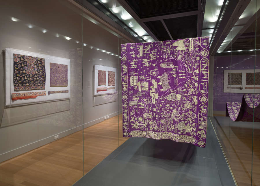 view exhibition image