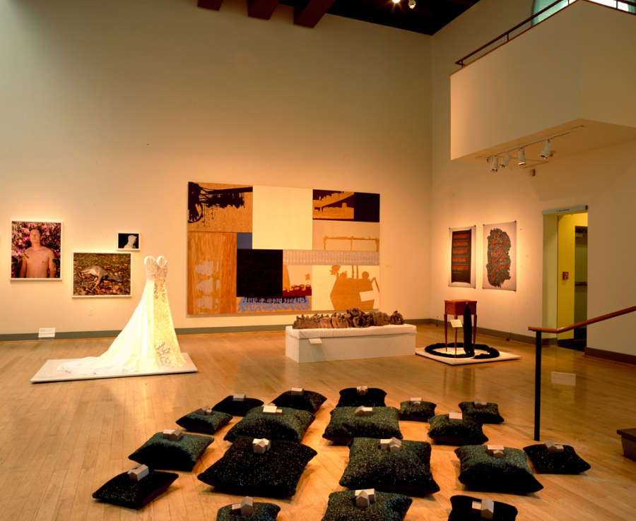 view exhibition image