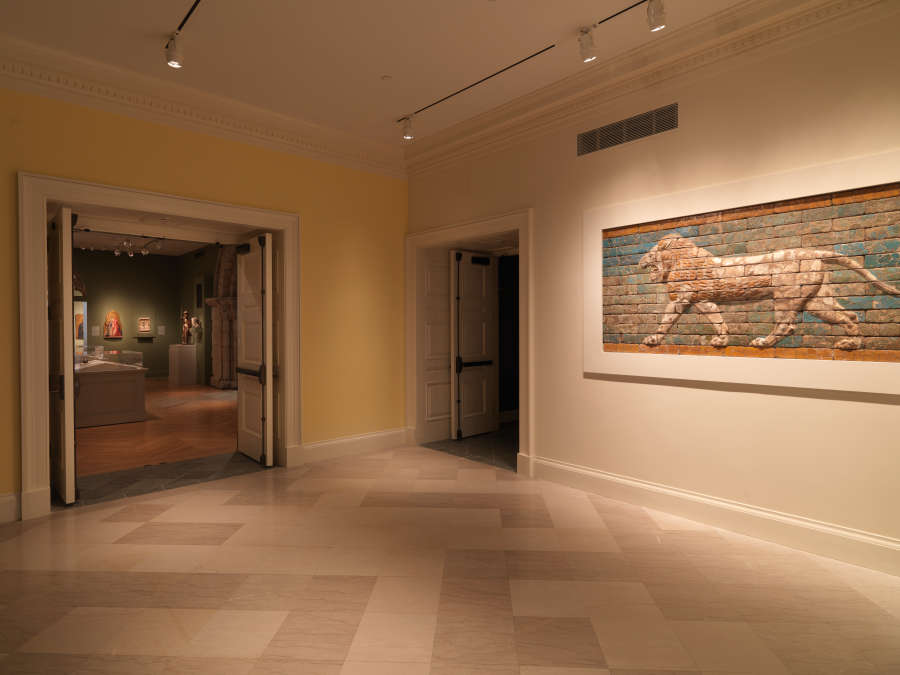 view exhibition image